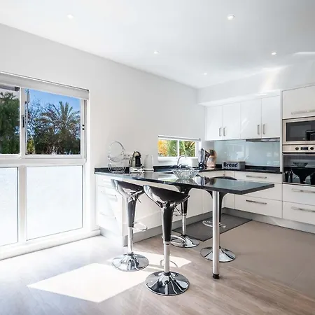 Ferienwohnung Fuer 4 Personen Ca 95 Qm In So Martinho, Madeira Und Umgebung