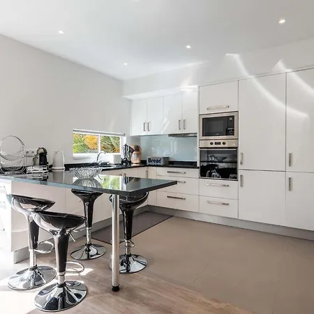 Apartment Ferienwohnung Fuer 4 Personen Ca 95 Qm In So Martinho, Madeira Und Umgebung